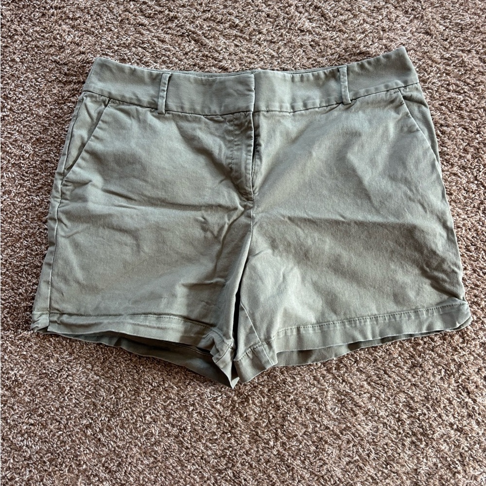 LOFT Olive Riviera Shorts Size 14